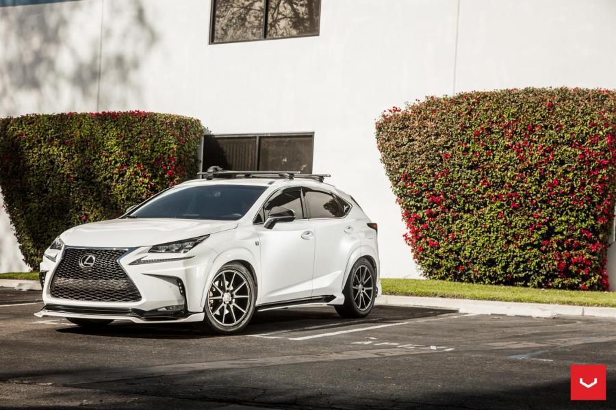  Lexus NX on Vossen Wheels (VFS1) 2017 года  (фото 12 из 29)